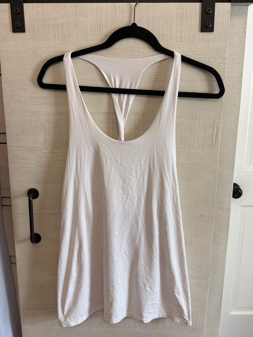 Alo Women's White Racer twist back Tank Top - Casual Scoop Neck